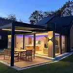 Holiday home Elegant Warm Bliss Hideaway Escape - With Hot-tub And Sauna