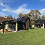 Elegant Warm Bliss Hideaway Escape - With Hot-tub And Sauna Holiday home *