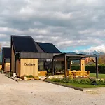 Elegant Warm Bliss Hideaway Escape - With Hot-tub And Sauna *