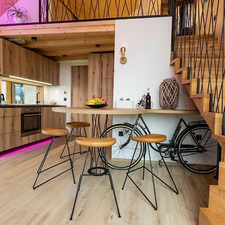 Elegant Warm Bliss Hideaway Escape - With Hot-tub And Sauna