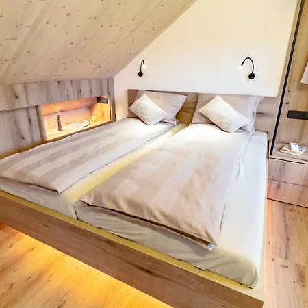 Tatil Evi Elegant Warm Bliss Hideaway Escape - With Hot-tub And Sauna