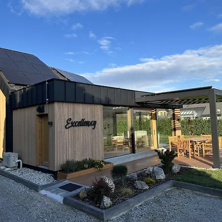Elegant Warm Bliss Hideaway Escape - With Hot-tub And Sauna Holiday home *