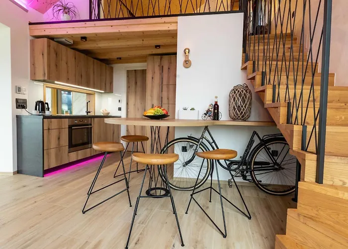 Elegant Warm Bliss Hideaway Escape - With Hot-tub And Sauna