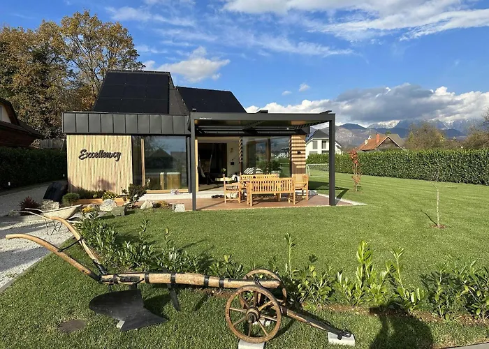 Tatil Evi Elegant Warm Bliss Hideaway Escape - With Hot-tub And Sauna Šenčur