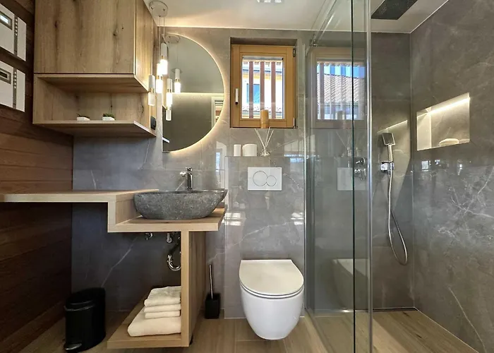 Elegant Warm Bliss Hideaway Escape - With Hot-tub And Sauna * Šenčur